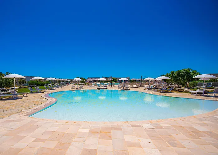 Relais Masseria Le Cesine - Cdshotels リゾート ヴェルノレ