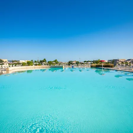 אתר נופש Relais Masseria Le Cesine - Cdshotels