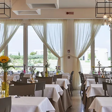 Relais Masseria Le Cesine - Cdshotels אתר נופש ורנולה