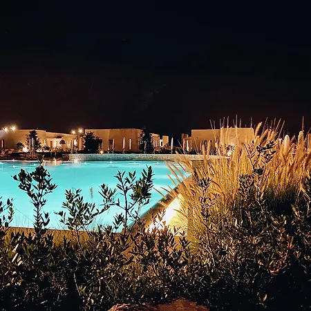 אתר נופש Relais Masseria Le Cesine - Cdshotels ורנולה