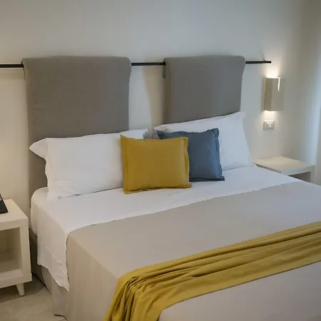 אתר נופש Relais Masseria Le Cesine - Cdshotels 4*